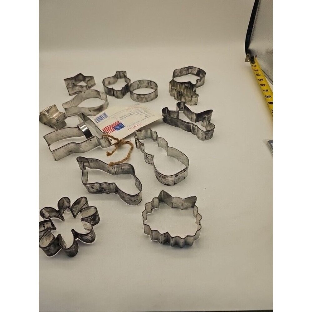Lot of 13 Ann Clark Cookie Cutters Metal Christmas Halloween Patriotic‎ Pumpkin